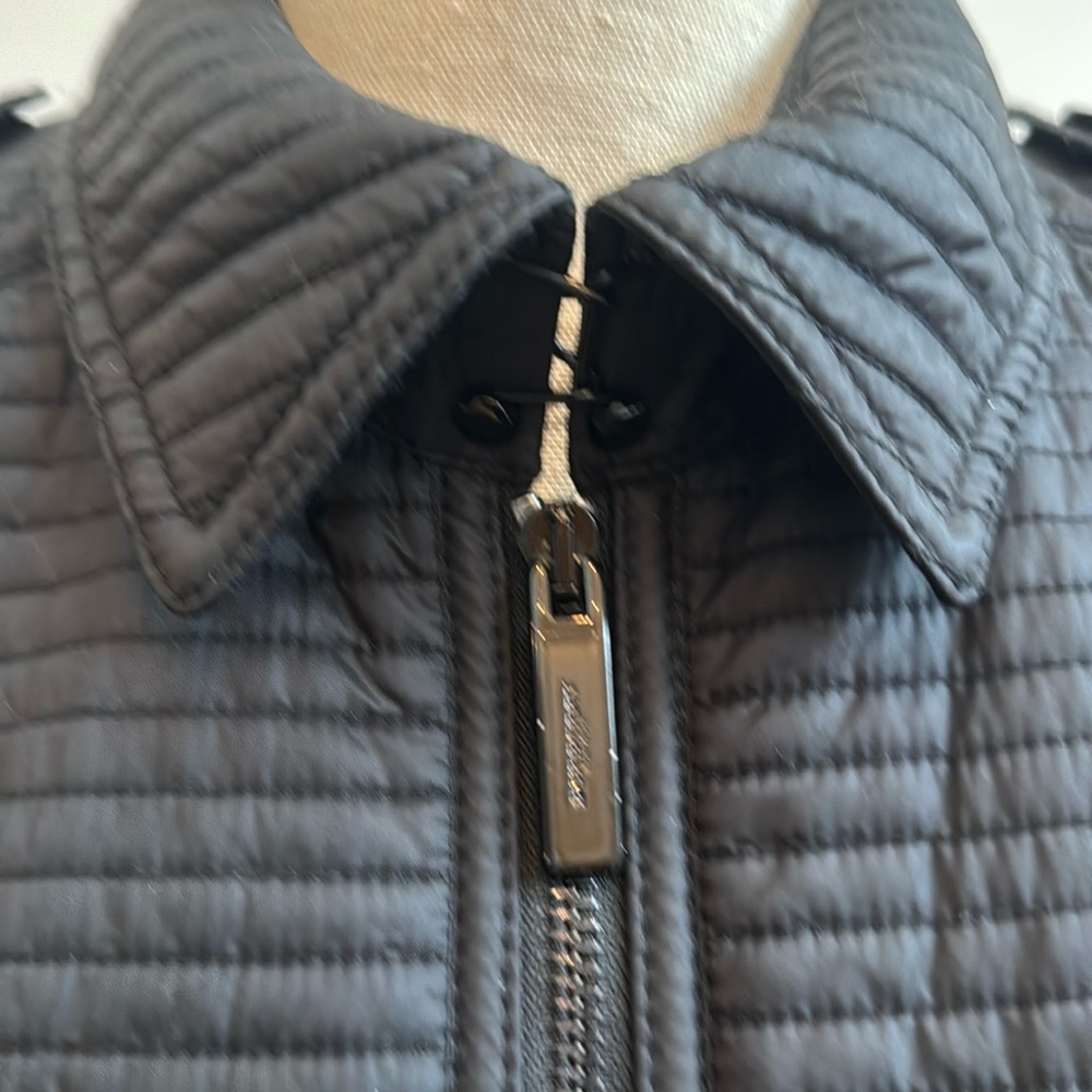 Burberry Black Quilted Women's Jacket - Picture 3 of 6